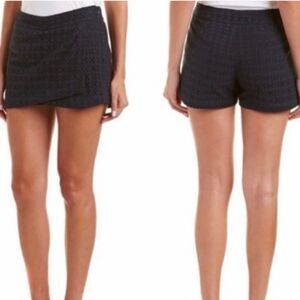 CAbi Navy Eyelet Skort style 5111 sz 6 EUC